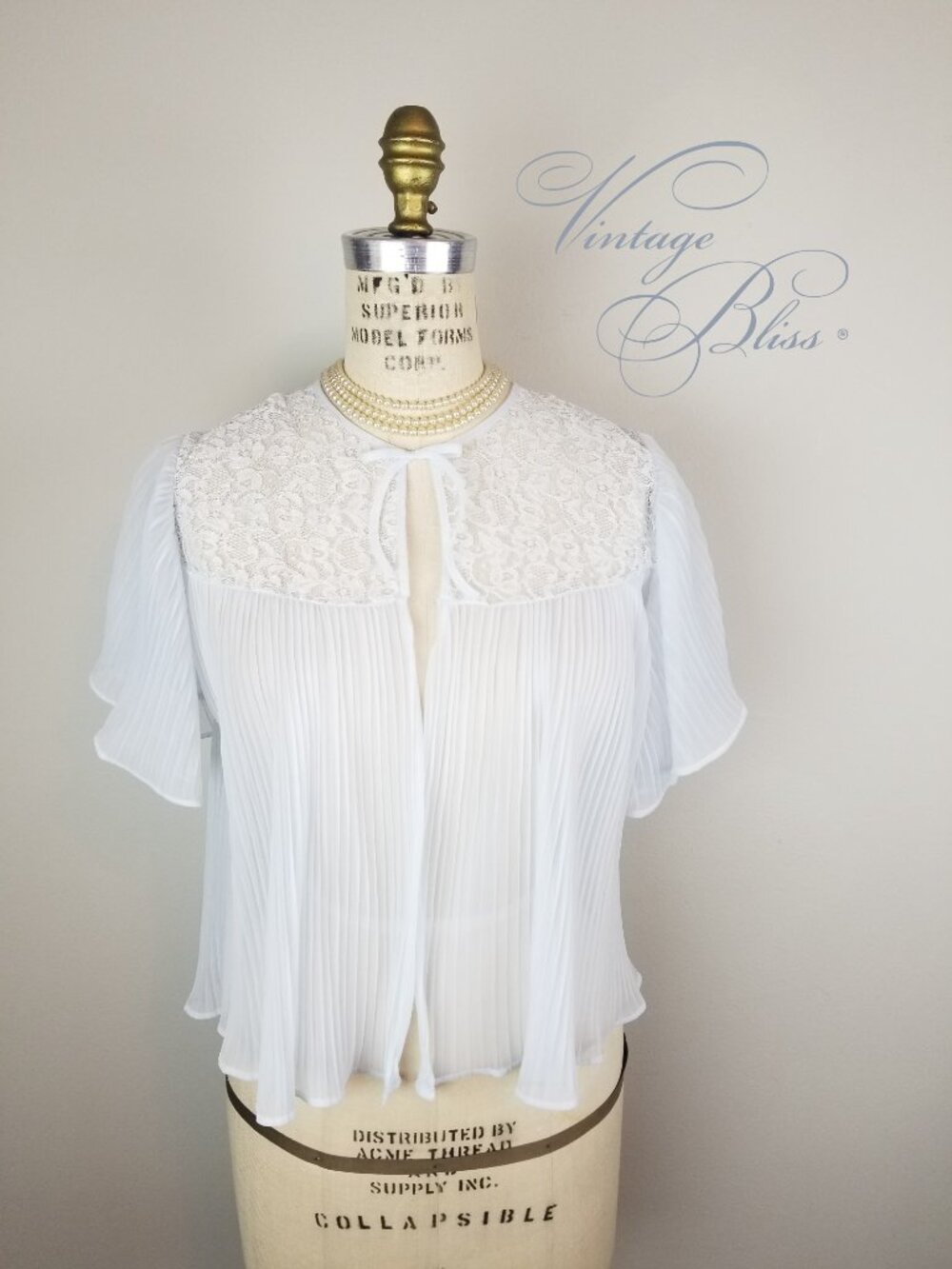 Vintage 1950's Pleated Pale Blue & Lace Chiffon Bed Jacket by Myra Joy * Medium